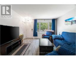 58 VILLENEUVE CRESCENT - 5