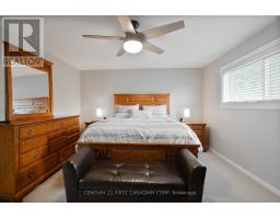 21 - 320 WESTMINSTER AVENUE - 19