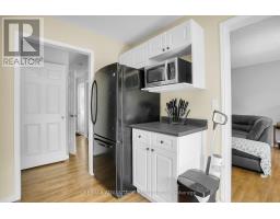 19 SOUTHCOTT COURT - 14