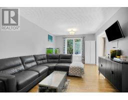 19 SOUTHCOTT COURT - 15