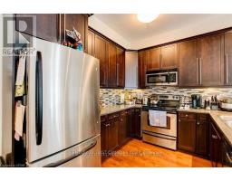 34 - 1016 OAKCROSSING GATE - 10
