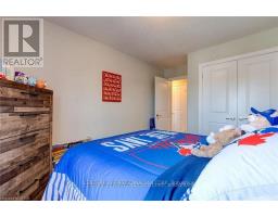 34 - 1016 OAKCROSSING GATE - 17