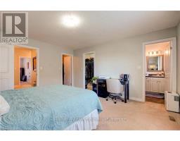 34 - 1016 OAKCROSSING GATE - 23