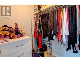 34 - 1016 OAKCROSSING GATE - 26