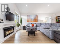 53 - 159 COLLINS WAY - 12
