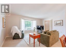 19 FARMINGTON DRIVE - 10