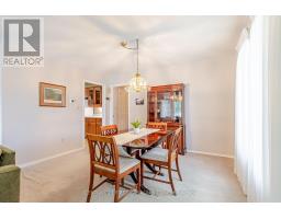 19 FARMINGTON DRIVE - 12