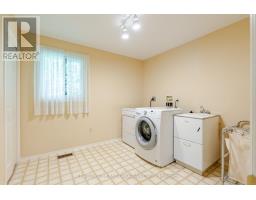 19 FARMINGTON DRIVE - 23