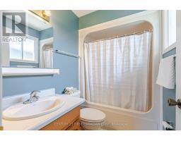 19 FARMINGTON DRIVE - 26