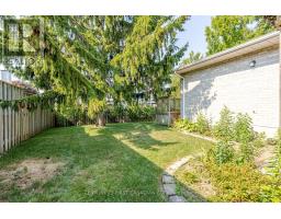 19 FARMINGTON DRIVE - 40