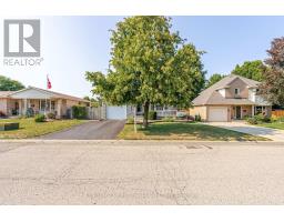19 FARMINGTON DRIVE - 6