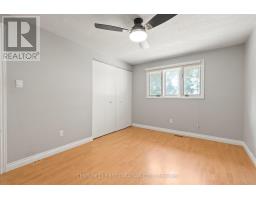 7 ROLLSCOURT GARDENS - 20