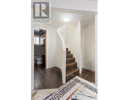 7 ROLLSCOURT GARDENS - 29