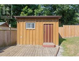 7 ROLLSCOURT GARDENS - 43