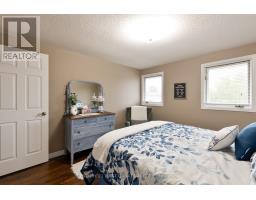 340 CANTERBURY PLACE - 27