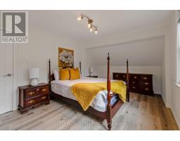 81 HIAWATHA STREET - 12
