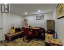 81 HIAWATHA STREET - 18