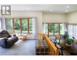 4 BURDOCK COURT - 16
