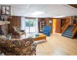 4 BURDOCK COURT - 28