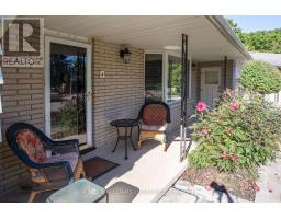 4 BURDOCK COURT - 7