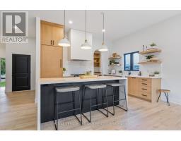 32 ALBERTA STREET - 10