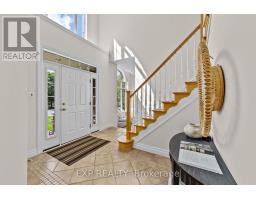 17 HURON STREET N - 17