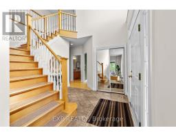 17 HURON STREET N - 18
