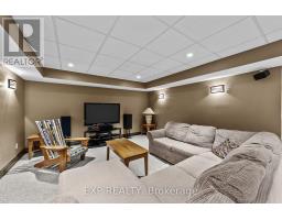 17 HURON STREET N - 33