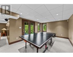 17 HURON STREET N - 34