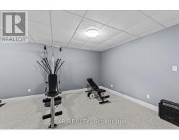 17 HURON STREET N - 36