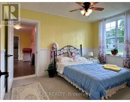 76 SARAH STREET - 17