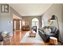 512 RIVERVIEW DRIVE - 9