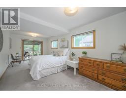 15 OAK STREET - 13