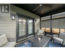 697 BARKER STREET - 15