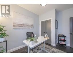 697 BARKER STREET - 19