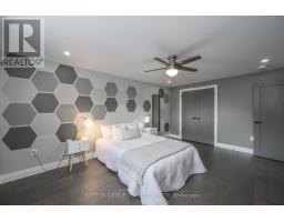 697 BARKER STREET - 42