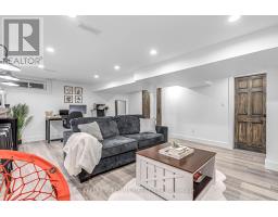 109 FAIRLANE AVENUE - 32
