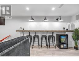 109 FAIRLANE AVENUE - 33