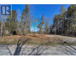 5 HURON VIEW AVENUE E - 8