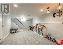 178 PATRICIA AVENUE - 23