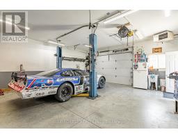178 PATRICIA AVENUE - 27