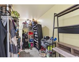 17 CLEAR VALLEY ROAD - 32