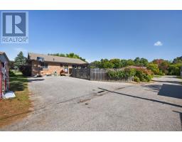 17 CLEAR VALLEY ROAD - 43