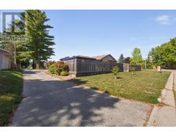17 CLEAR VALLEY ROAD - 45