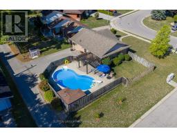 17 CLEAR VALLEY ROAD - 49