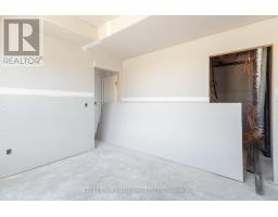 2578 SHEFFIELD BOULEVARD - 32