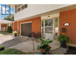 1 MCLEOD CRESCENT - 4