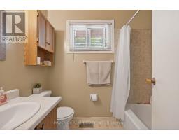 35 - 135 ANDOVER DRIVE - 18