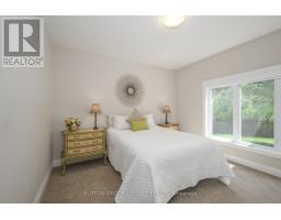 31 - 2290 TORREY PINES WAY - 29