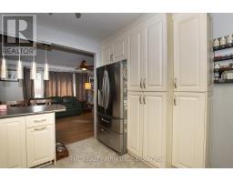 1948 DULUTH CRESCENT - 10